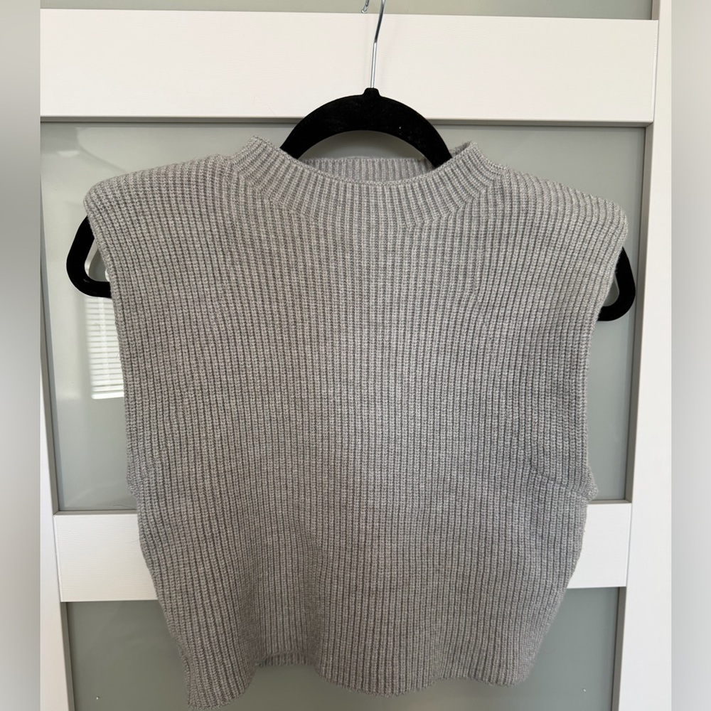 Forever 21 Gray Ribbed Turtleneck Top